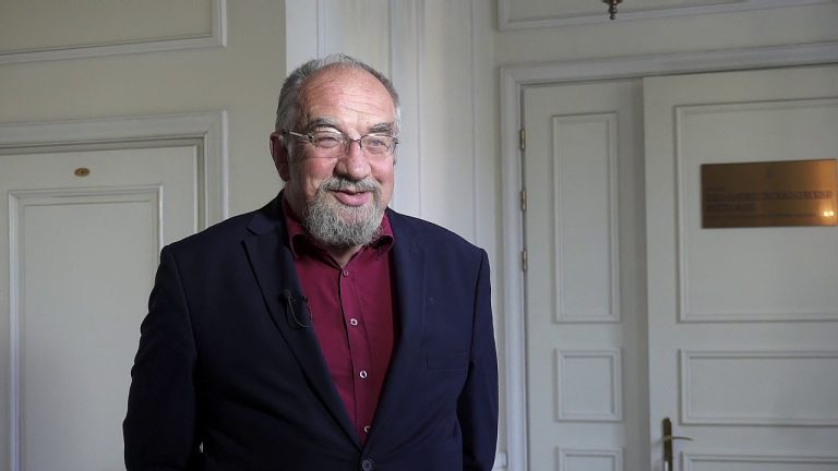 Kredyty we franku wciąż bolą Polaków. Banki nie chcą słyszeć o odwalutowaniu