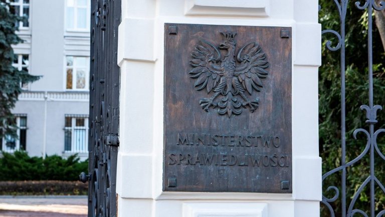 Dane z Ministerstwa Sprawiedliwości: Do sądów wpływa mniej spraw w kwestii skargi pauliańskiej