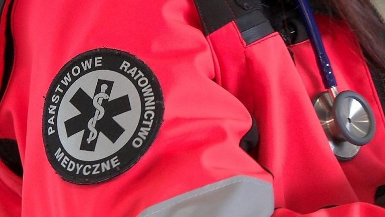 Ratownicy medyczni porzucają wyuczony zawód na rzecz pielęgniarstwa. Powodem są lepsze zarobki