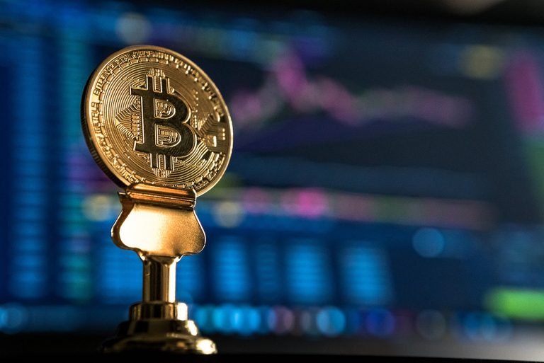 Kurs Bitcoina osiągnął 30000 USD