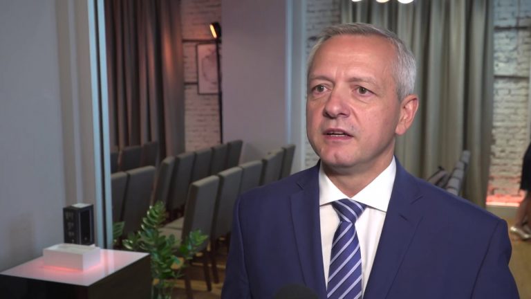 Minister cyfryzacji: Cyberbezpieczeństwo fundamentem przy budowie sieci 5G. W 2020 roku będzie działać w co najmniej jednym mieście w Polsce