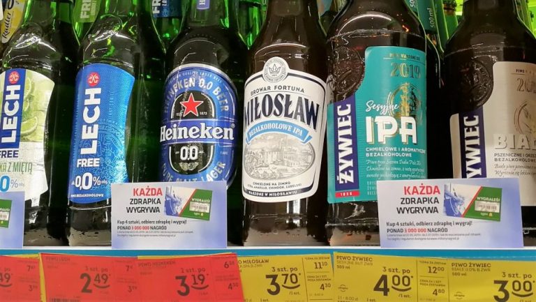 W wakacje ceny piwa poszybowały w górę – najbardziej te najtańsze