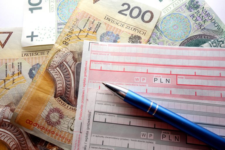 Uznanie środków pieniężnych zgromadzonych na rachunku bankowym za dowód rzeczowy
