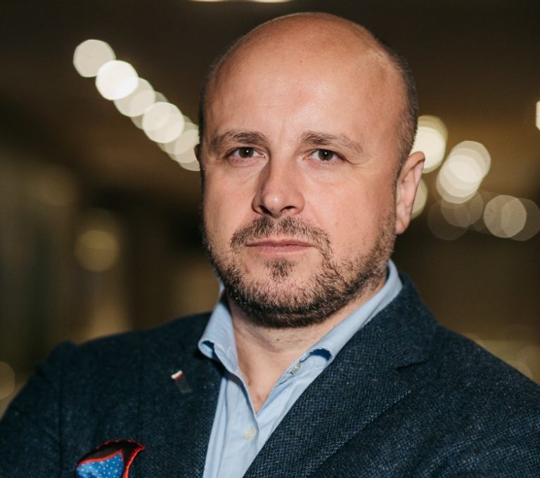 W tym roku o 30% mniej sezonowych ofert pracy. W wakacje czeka nas boom?