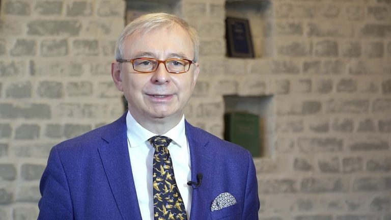 Nie zbudujemy dobrobytu w oparciu o coraz to nowsze programy socjalne