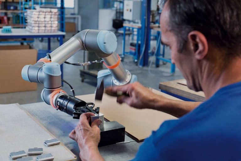 6% wzrost sprzedaży robotów na świecie i 40% w Polsce