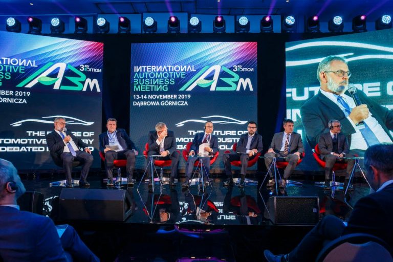Branża automotive ewoluuje w kierunku elektromobilności i pojazdów autonomicznych