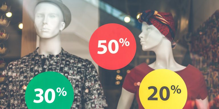 UOKiK stawia zarzuty trzem sieciom. Chodzi o sposób informowania o promocjach