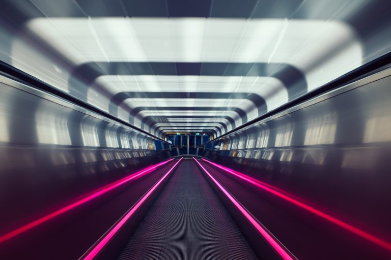 Hyperloop: Kto chciałby jeździć pociągiem bez okien? | Wyniki badań