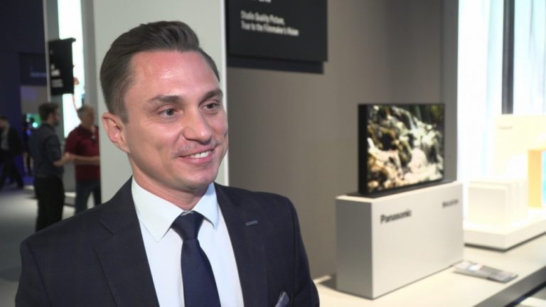 Rozdzielczość 4K nie robi już wrażenia na konsumentach. Producenci telewizorów stawiają na odwzorowanie barw, część współpracuje z Hollywood i Netfliksem