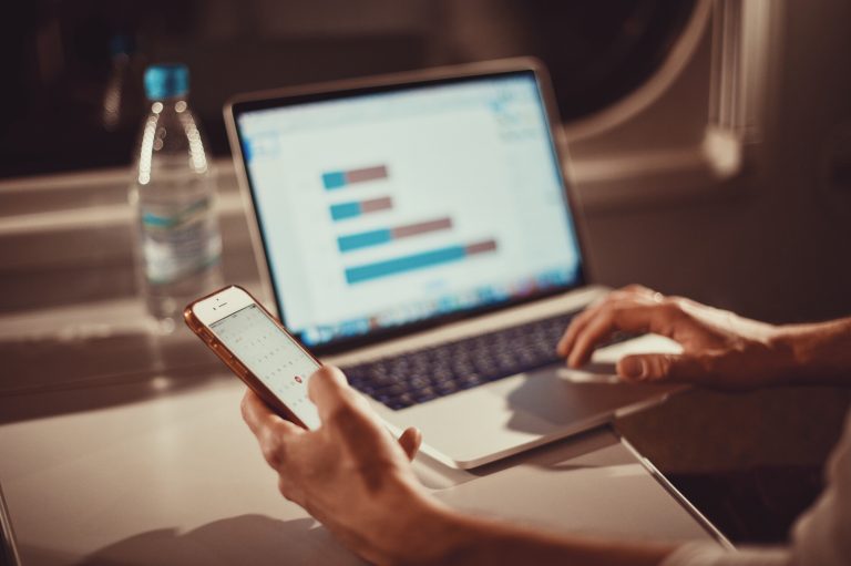 Nowe technologie – miłość czy nienawiść?