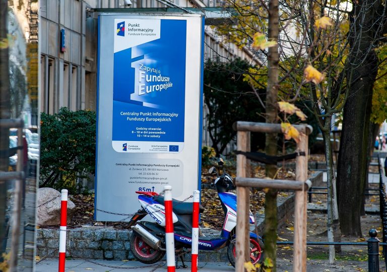 Dotacje 2020: Worek z miliardami czeka. Konkursów nie zabraknie, ale jest ich mniej niż w poprzednich latach