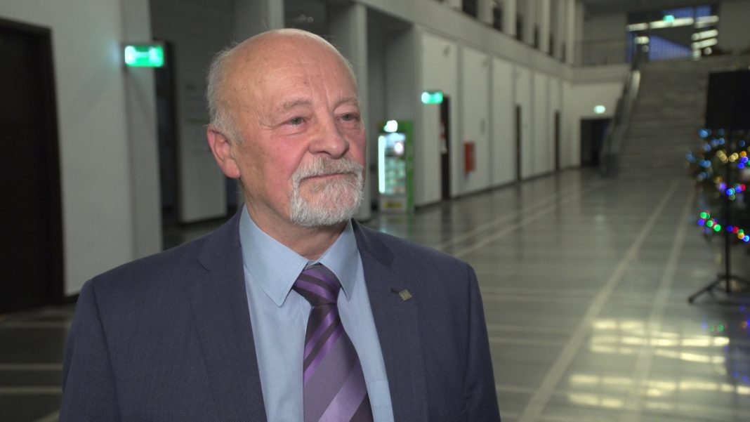 prof. dr hab. Jan Maciej Kościelny z Wydziału Mechatroniki Politechniki Warszawskiej