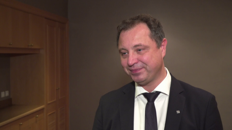 W przyszłości fotowoltaika będzie obecna na każdej przeszklonej powierzchni. Już dziś ogniwa można stosować nie tylko na dachach, lecz także na elewacjach