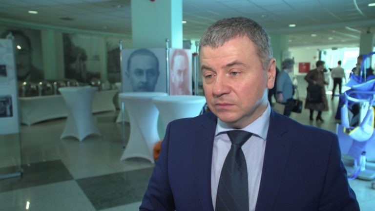 W Polsce brakuje pielęgniarek i położnych. Średnia wieku w tym zawodzie to 52 lata