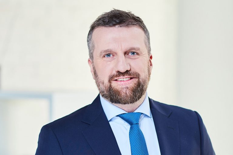 Hakerzy celują w pracę zdalną. Luki w Apache Guacamole