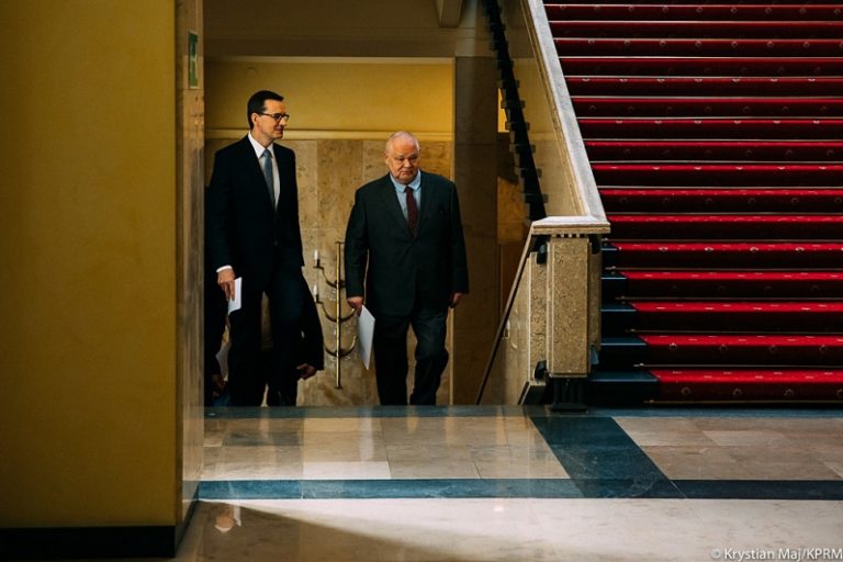 Nowa tarcza finansowa. Pracodawcy z nadzieją patrzą na program bezzwrotnych dotacji dla firm