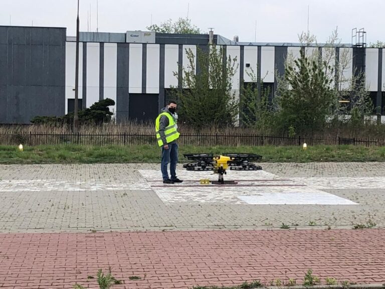 Drony na froncie walki z koronawirusem