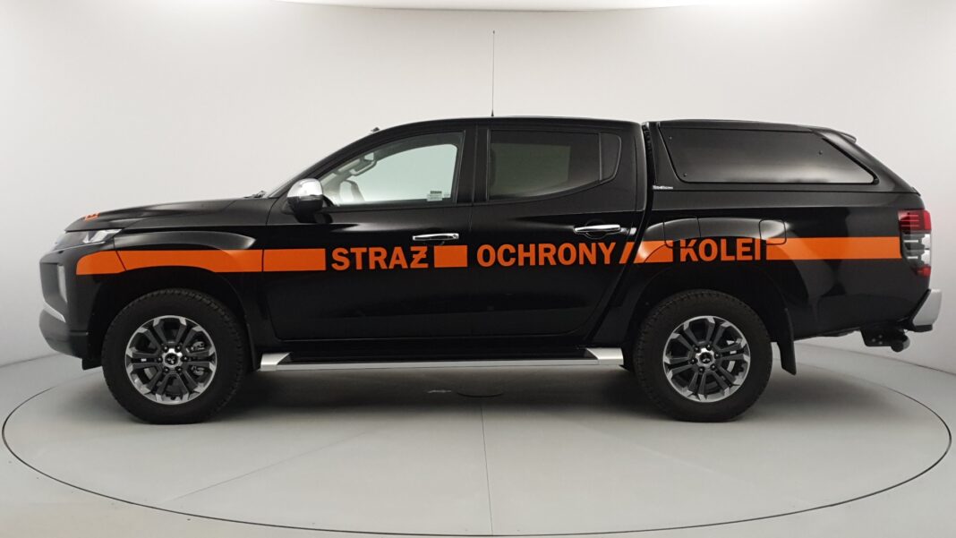 130_mitsubishi_l200_dla_pkp_8_