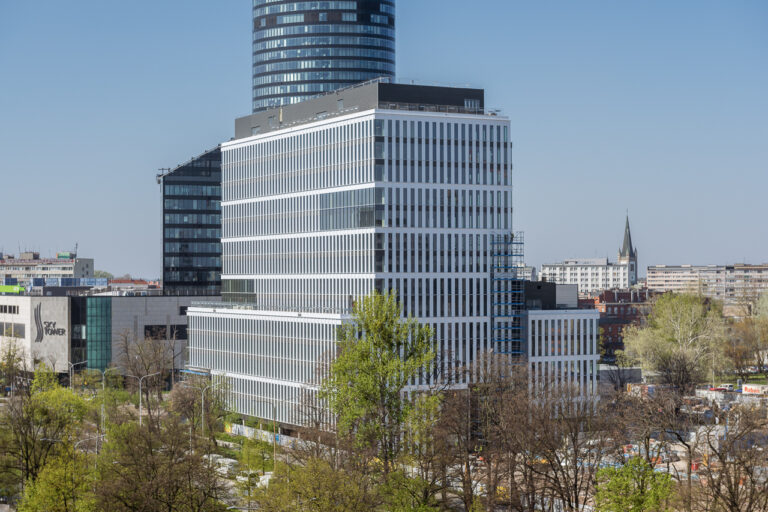 Polski kampus Uniwersytetu Coventry gotowy we wrześniu