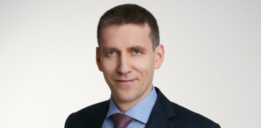 Szymon Churski – Partner Zarządzający w MDDP Outsourcing