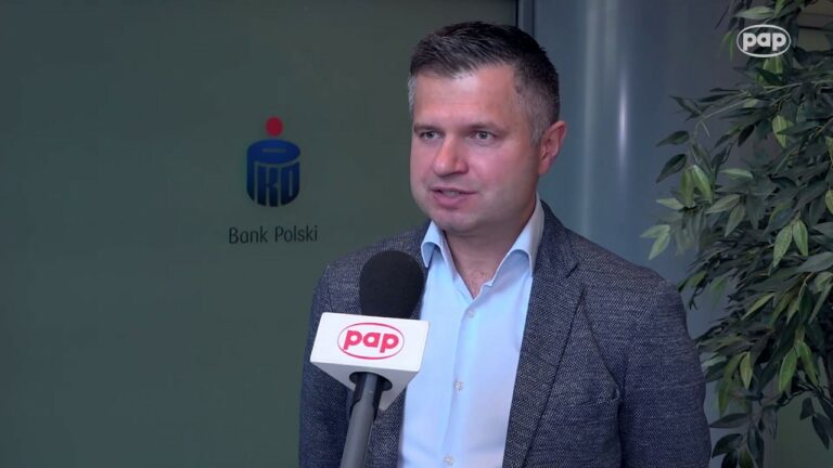 PKO BP prognozuje płytką recesję w 2020 r. i silne odbicie w roku następnym