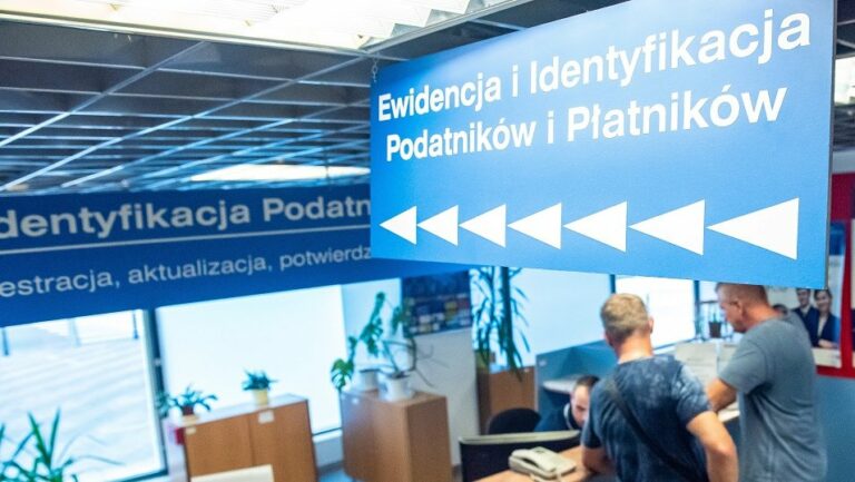 Dane z MF: Urzędy skarbowe mocno przyspieszyły. Decyzja w kwestii uwolnienia VAT-u już w 7 dni