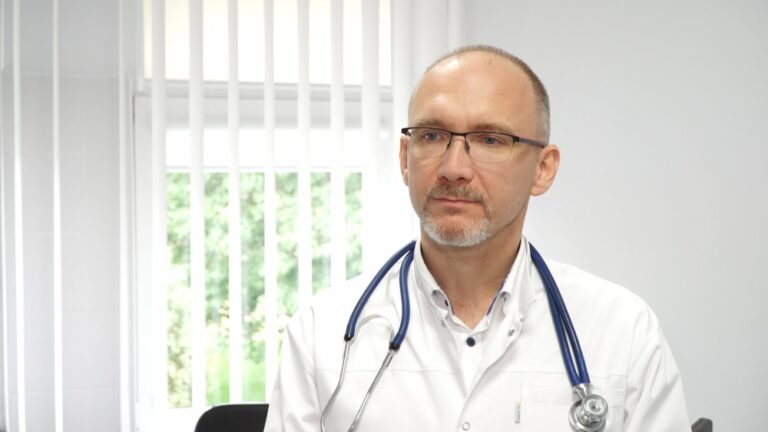 Polska w ogonie Europy pod względem leczenia alergii – z 12 mln osób chorych odczula się tylko 20 proc. Brak leczenia zwiększa ryzyko zachorowania na COVID-19