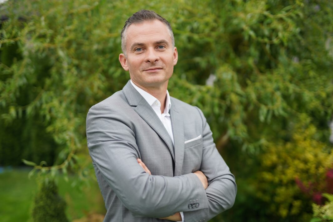 Paweł Zieliński – MLP Group
