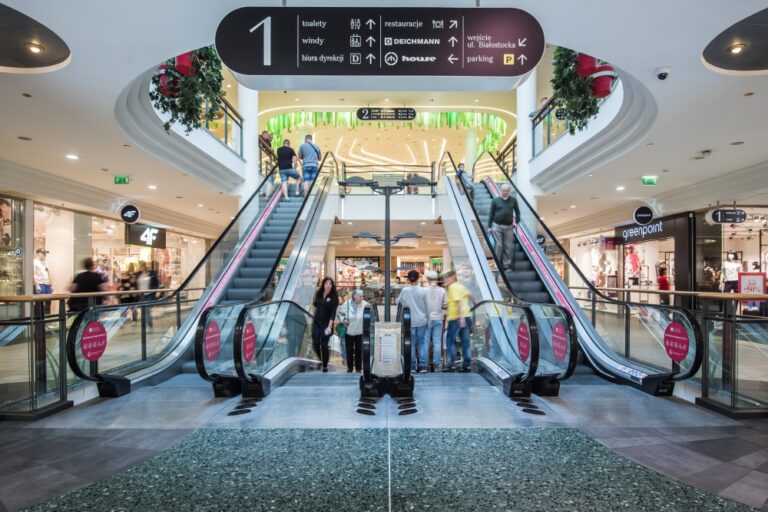PRCH: obroty centrów handlowych w górę o 3,2%, odwiedzalność lekko spadła