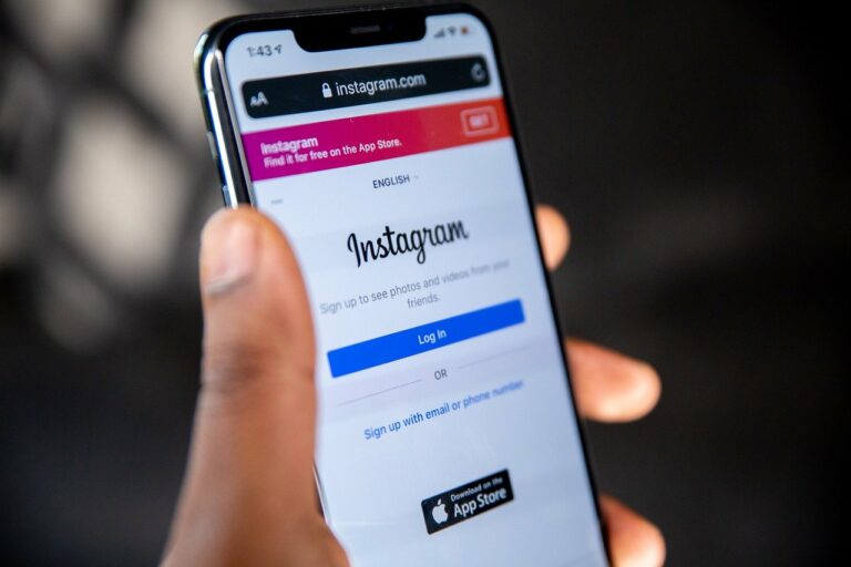 Czy nowa funkcja mapy na Instagramie okaże się poważnym zagrożeniem? Eksperci ostrzegają