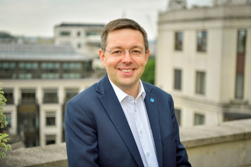 dr Adam Bujak, wiceprezydent i globalny lider inteligentnej automatyzacji procesów w Capgemini