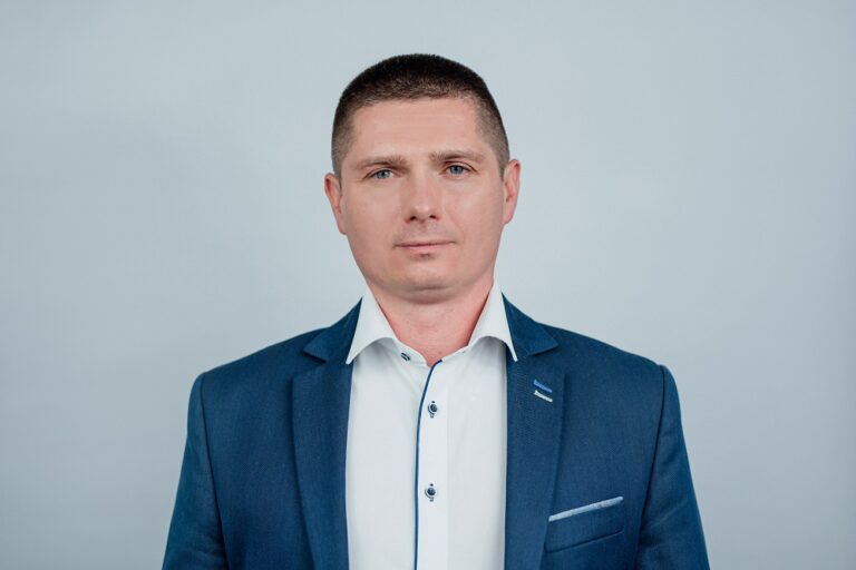 Elektryfikacja transportu, przemysłu i budownictwa może zredukować emisję CO2 o 60%