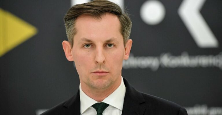 UOKiK: 1,7 mln zł kary dla spółki Appol za opóźnione płatności dla sadowników