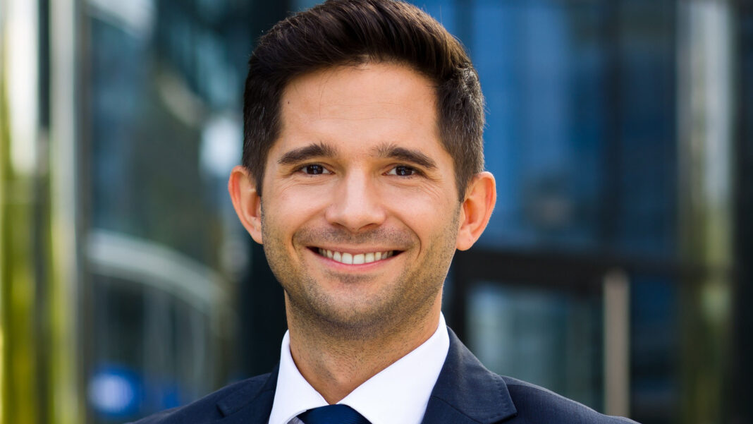 Maciej Plichta, Colliers International