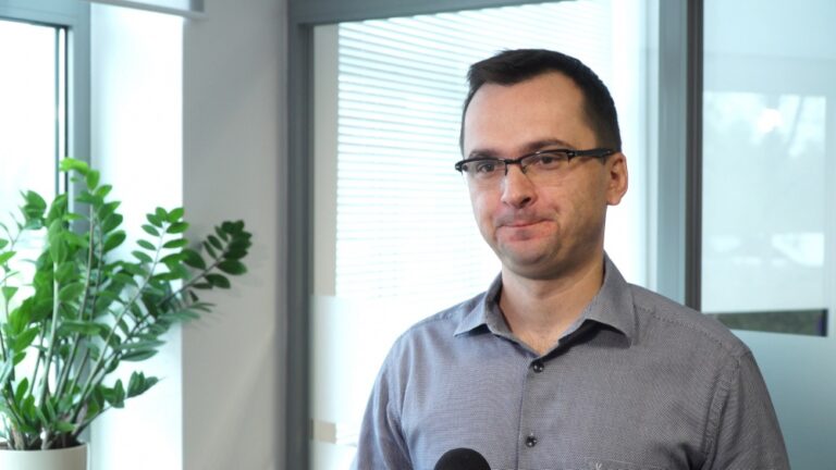 Branża filmowa i telewizyjna przechodzi na zdalną produkcję. Pomagają w tym nowe technologie i sztuczna inteligencja