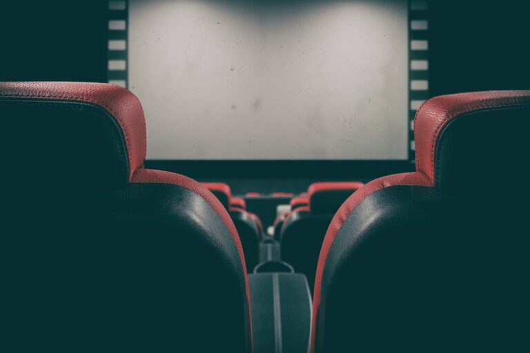 Nowy James Bond to test dla branży kinowej