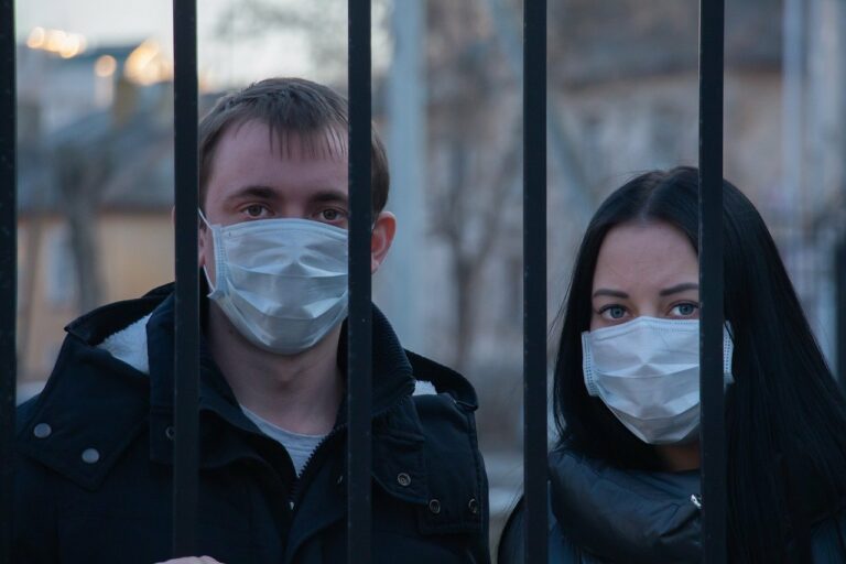 Opinia Polaków na temat obostrzeń związanych z epidemią COVID-19
