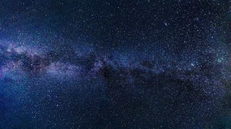 Polscy astronomowie odkryli najmniejszą planetę swobodną