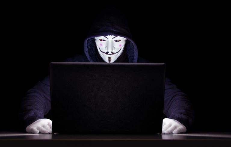 Fala ataków na sklepy internetowe