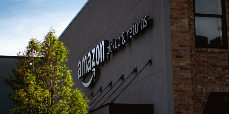 Amazon wchodzi do Polski [komentarze ekspertów]