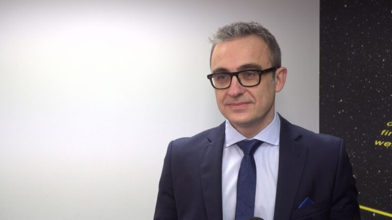 Opracowana przez Polaków sonda z grafenu wykryje zawał podczas operacji serca. Jest dokładniejsza niż EKG i minimalizuje ryzyko powikłań pooperacyjnych