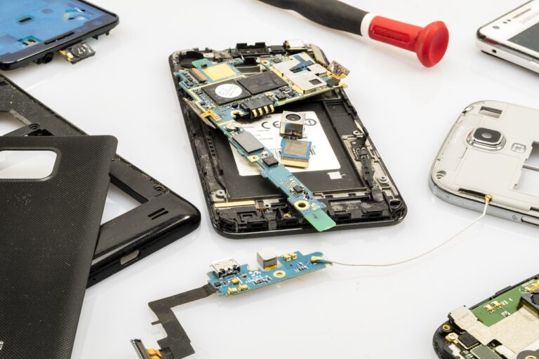 Serwisy elektroniki oceniane pozytywnie – wyniki badania SW RESEARCH