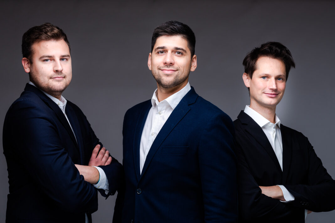 Na zdjęciu od Lewej – Bartłomiej Szczepański, Mateusz Zimnowodzki, Piotr Lewicki