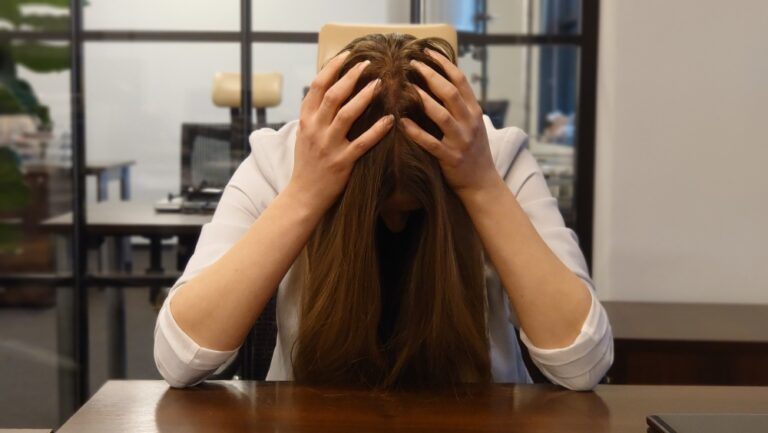 Stres po urlopie: „post-vacation blues” dopada 63% Polaków