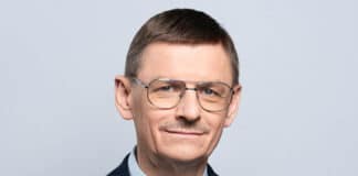Prezes Polskiej Agencji Kosmicznej prof. dr hab. Grzegorz Wrochna
