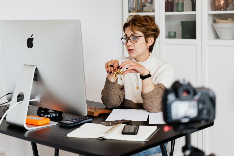 Wydarzenia i transmisje online – jak się przygotować do ich organizacji?