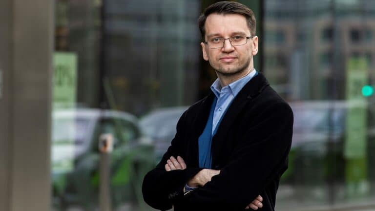 Serwisy z ogłoszeniami puchną od nowych ofert w branży IT. Wzrosty są na poziomie nawet ponad 80%