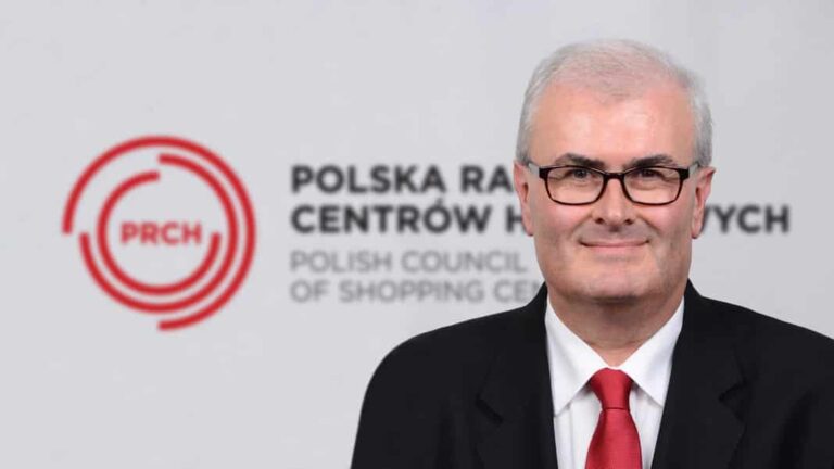 Obroty i odwiedzalność centrów handlowych w lutym 2023 r.