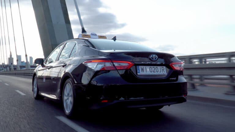 Konsolidacja rynku taxi – Wicar Taxi dołącza do sieci iTaxi